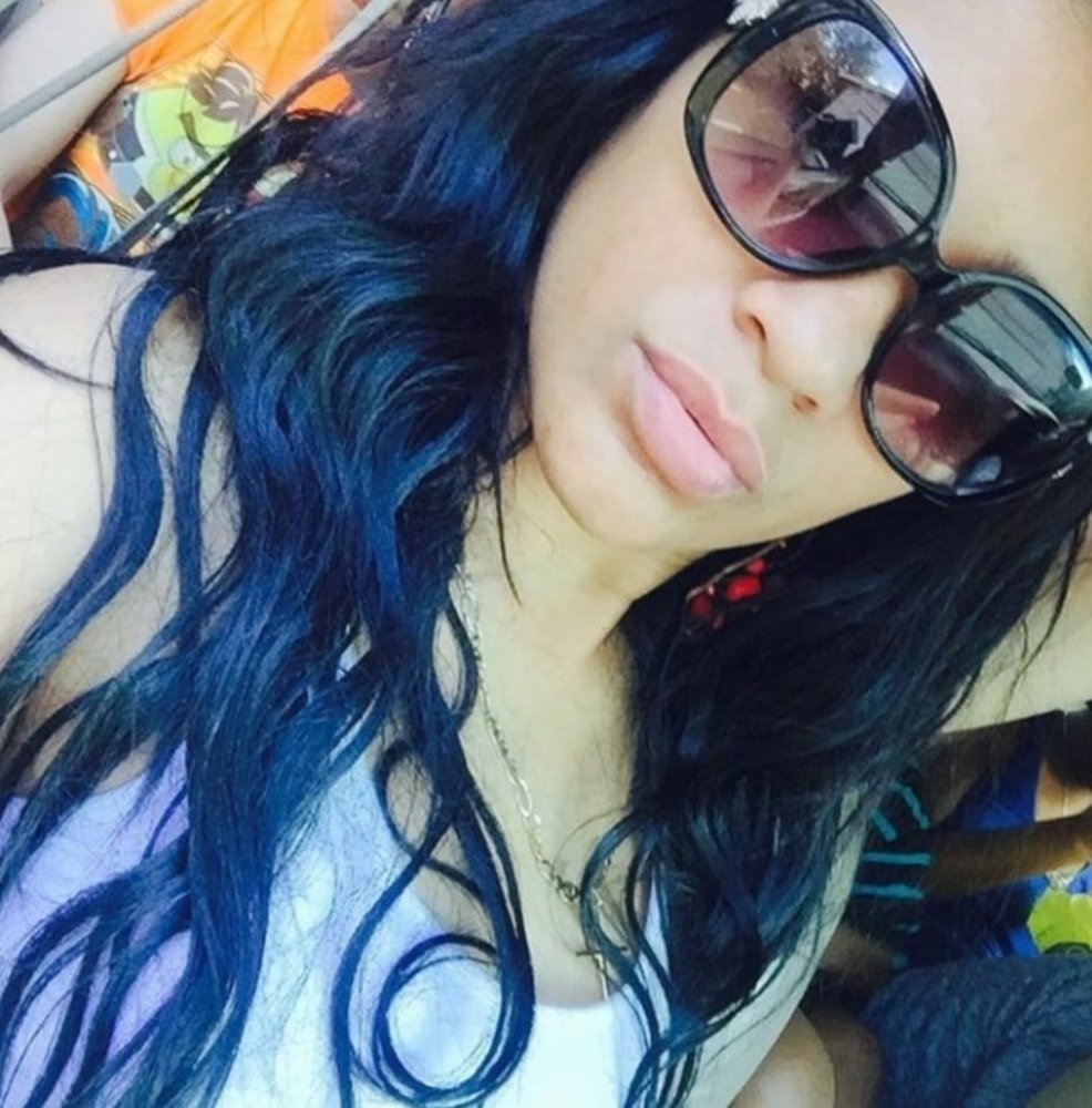 Meet your Posher, Claudia